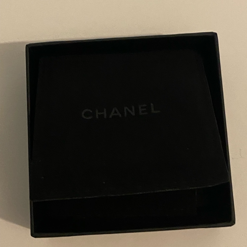 Chanel Brooch Box - Picture 3 of 5
